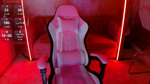 Eva online show from 11-26-25, 05:14