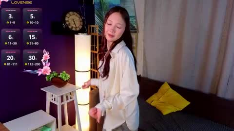 Snapshot of evangelinakovacevic chatting on 05-05-26, 04:15 Hello im Lia online show from 05-05-26, 04:15