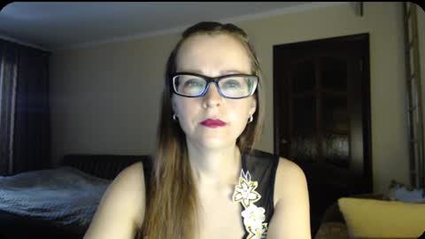 Snapshot of evangeline06 chatting on 12-16-24, 08:41 YourMistress online show from 12-16-24, 08:41