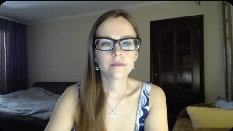 Snapshot of evangeline06 chatting on 12-17-24, 08:34 YourMistress online show from 12-17-24, 08:34