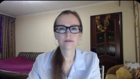 Snapshot of evangeline06 chatting on 12-27-24, 08:45 YourMistress online show from 12-27-24, 08:45