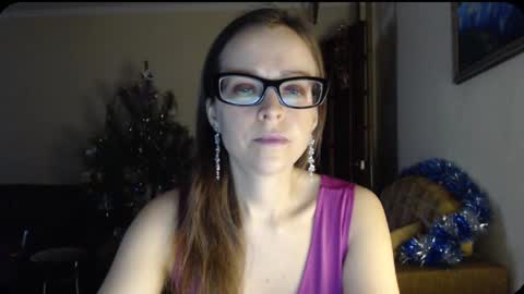 Snapshot of evangeline06 chatting on 01-03-25, 09:25 YourMistress online show from 01-03-25, 09:25