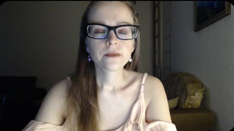 Snapshot of evangeline06 chatting on 01-29-25, 08:40 YourMistress online show from 01-29-25, 08:40