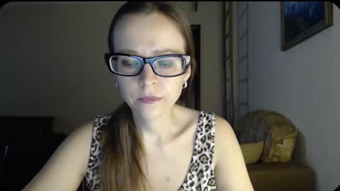 Snapshot of evangeline06 chatting on 02-05-25, 08:32 YourMistress online show from 02-05-25, 08:32