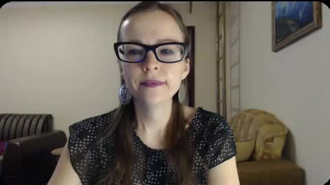 Snapshot of evangeline06 chatting on 02-07-25, 08:33 YourMistress online show from 02-07-25, 08:33
