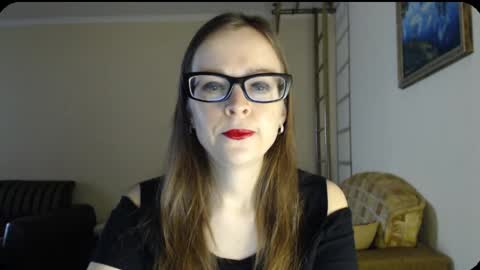 Snapshot of evangeline06 chatting on 02-13-25, 08:17 YourMistress online show from 02-13-25, 08:17