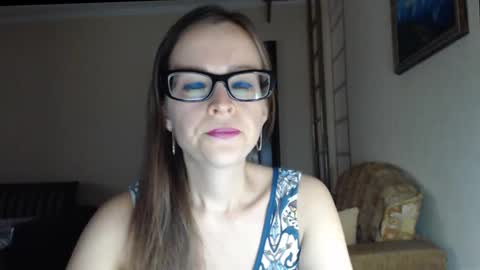 Snapshot of evangeline06 chatting on 09-26-25, 08:40 YourMistress online show from 09-26-25, 08:40