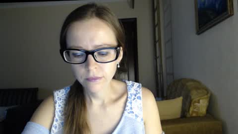 Snapshot of evangeline06 chatting on 09-27-25, 09:14 YourMistress online show from 09-27-25, 09:14