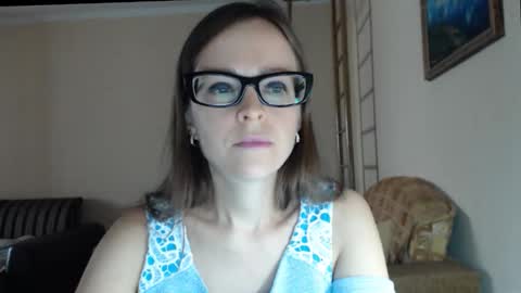 Snapshot of evangeline06 chatting on 09-30-25, 08:30 YourMistress online show from 09-30-25, 08:30