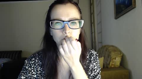 Snapshot of evangeline06 chatting on 10-07-25, 08:55 YourMistress online show from 10-07-25, 08:55