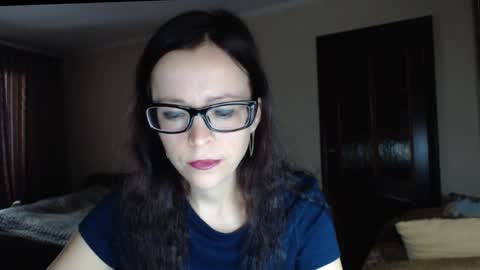 Snapshot of evangeline06 chatting on 10-13-25, 08:47 YourMistress online show from 10-13-25, 08:47