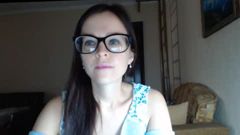 Snapshot of evangeline06 chatting on 10-21-25, 08:59 YourMistress online show from 10-21-25, 08:59