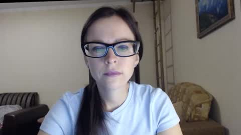 Snapshot of evangeline06 chatting on 10-22-25, 08:47 YourMistress online show from 10-22-25, 08:47