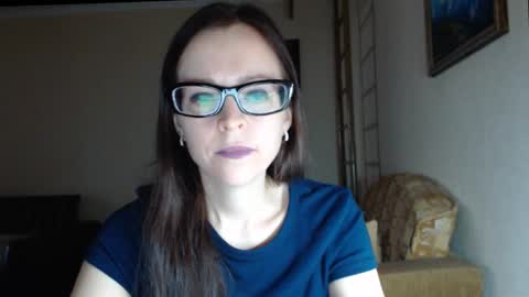 Snapshot of evangeline06 chatting on 11-21-25, 08:57 YourMistress online show from 11-21-25, 08:57