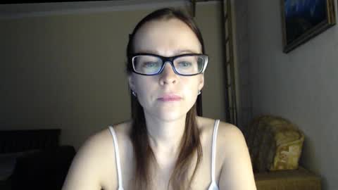 Snapshot of evangeline06 chatting on 11-27-25, 09:11 YourMistress online show from 11-27-25, 09:11