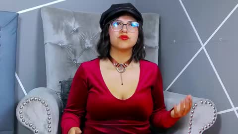 Miss Evangeline    online show from 03-01-25, 03:32