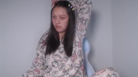 eva  online show from 09-11-25, 02:33