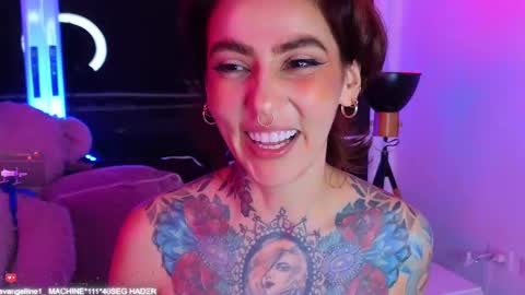 Snapshot of evangelyne1 chatting on 02-13-25, 10:11 Evangelyne online show from 02-13-25, 10:11