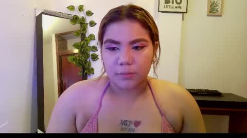 Snapshot of evania_lorns chatting on 07-08-26, 12:42 eva online show from 07-08-26, 12:42