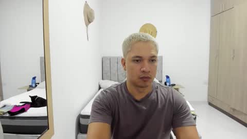 Snapshot of evans_king chatting on 04-26-26, 11:13 Evan online show from 04-26-26, 11:13