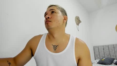 Snapshot of evans_king chatting on 05-15-26, 12:23 Evan online show from 05-15-26, 12:23