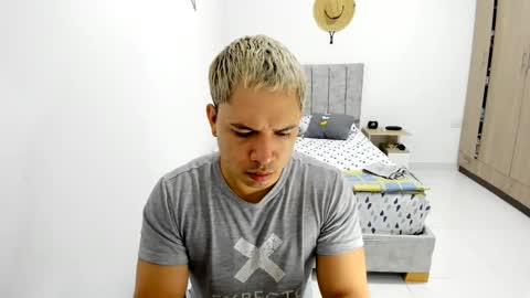 Snapshot of evans_king chatting on 05-28-26, 08:44 Evan online show from 05-28-26, 08:44
