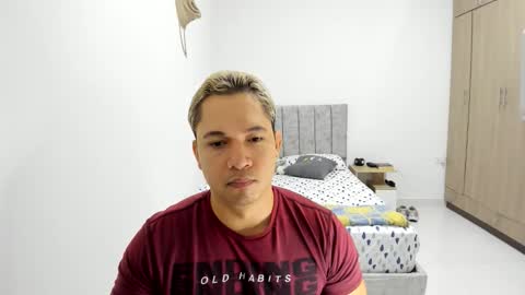 Snapshot of evans_king chatting on 06-05-26, 08:42 Evan online show from 06-05-26, 08:42