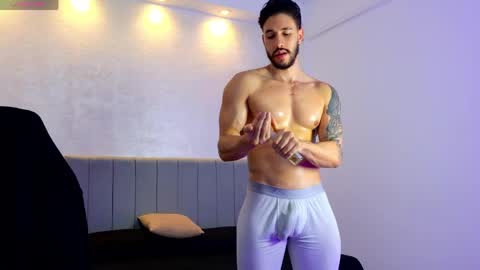 E V A N S online show from 05-01-26, 12:37