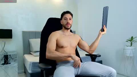 E V A N S online show from 06-15-26, 12:46