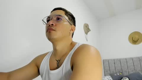 Snapshot of evanss_king chatting on 07-15-26, 06:07 Mateo and Valerio online show from 07-15-26, 06:07