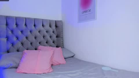 Snapshot of evaolimpo chatting on 11-18-25, 06:01 Eva Olimpo online show from 11-18-25, 06:01