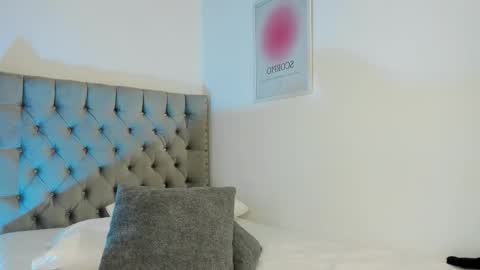 Snapshot of evaolimpo chatting on 12-14-25, 12:38 Eva Olimpo online show from 12-14-25, 12:38