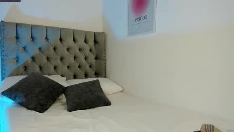 Snapshot of evaolimpo chatting on 12-15-25, 03:44 Eva Olimpo online show from 12-15-25, 03:44