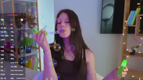Snapshot of evaonyx chatting on 06-12-26, 04:28 EvaOnyx online show from 06-12-26, 04:28
