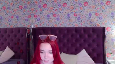 Snapshot of evapeachh chatting on 05-25-26, 02:50 Eva online show from 05-25-26, 02:50