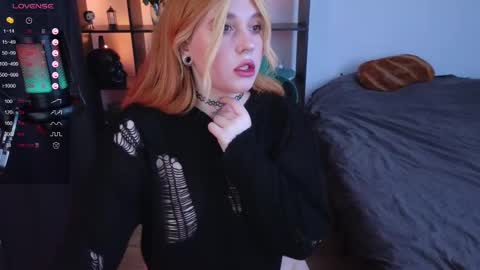 Moon online show from 02-17-25, 11:23