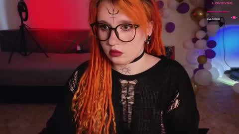 Moon online show from 10-18-25, 09:21