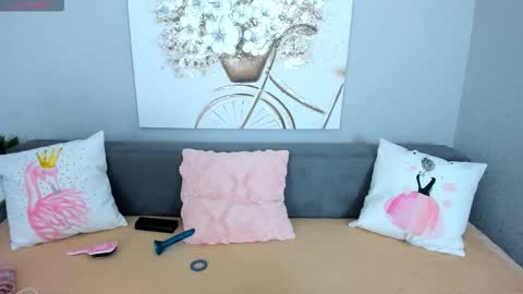 Adelina online show from 12-04-25, 05:17