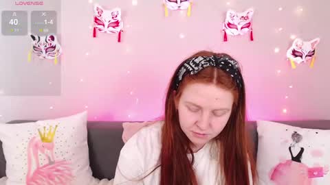 Snapshot of evarey_ chatting on 05-27-26, 05:04 Adelina online show from 05-27-26, 05:04