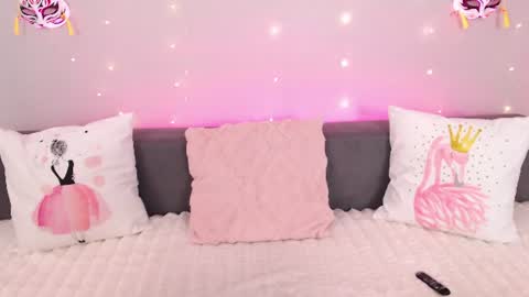 Snapshot of evarey_ chatting on 07-07-26, 04:15 Adelina online show from 07-07-26, 04:15