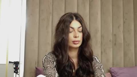 Snapshot of evarhea chatting on 09-22-25, 03:08 EvaRhea online show from 09-22-25, 03:08