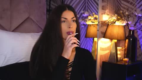 Snapshot of evarhea chatting on 11-03-25, 03:52 EvaRhea online show from 11-03-25, 03:52