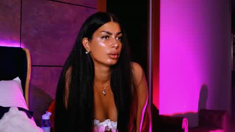 Snapshot of evarhea chatting on 06-19-26, 04:06 EvaRhea online show from 06-19-26, 04:06