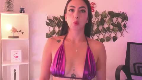 EVARITZ online show from 12-15-25, 01:04