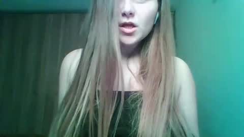 evasapples2026 online show from 03-17-26, 09:51