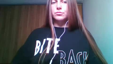 evasapples2026 online show from 05-16-26, 07:56