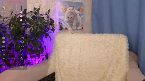 Snapshot of evashiny_ chatting on 10-19-25, 02:12 Eve online show from 10-19-25, 02:12