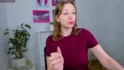 Snapshot of evashiny_ chatting on 11-24-25, 03:28 Eve online show from 11-24-25, 03:28