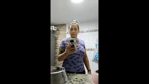Snapshot of evasilva chatting on 05-02-26, 12:43 Eva online show from 05-02-26, 12:43