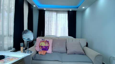  EVA LUNA online show from 05-21-26, 12:01